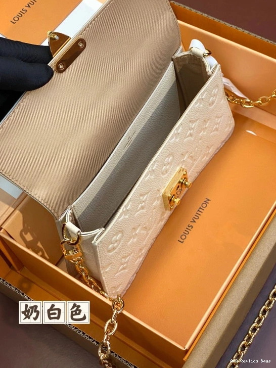 Aaa replica ru Chain LOUIS VUITTON Wallet Métis On 0708